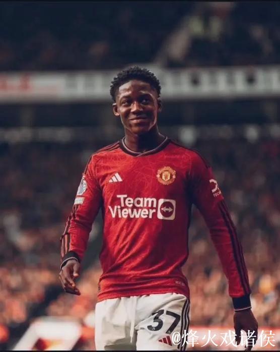 电讯报:梅努可能离队引发曼联内部担忧 电讯报:梅努可能离队引发曼联内部担忧